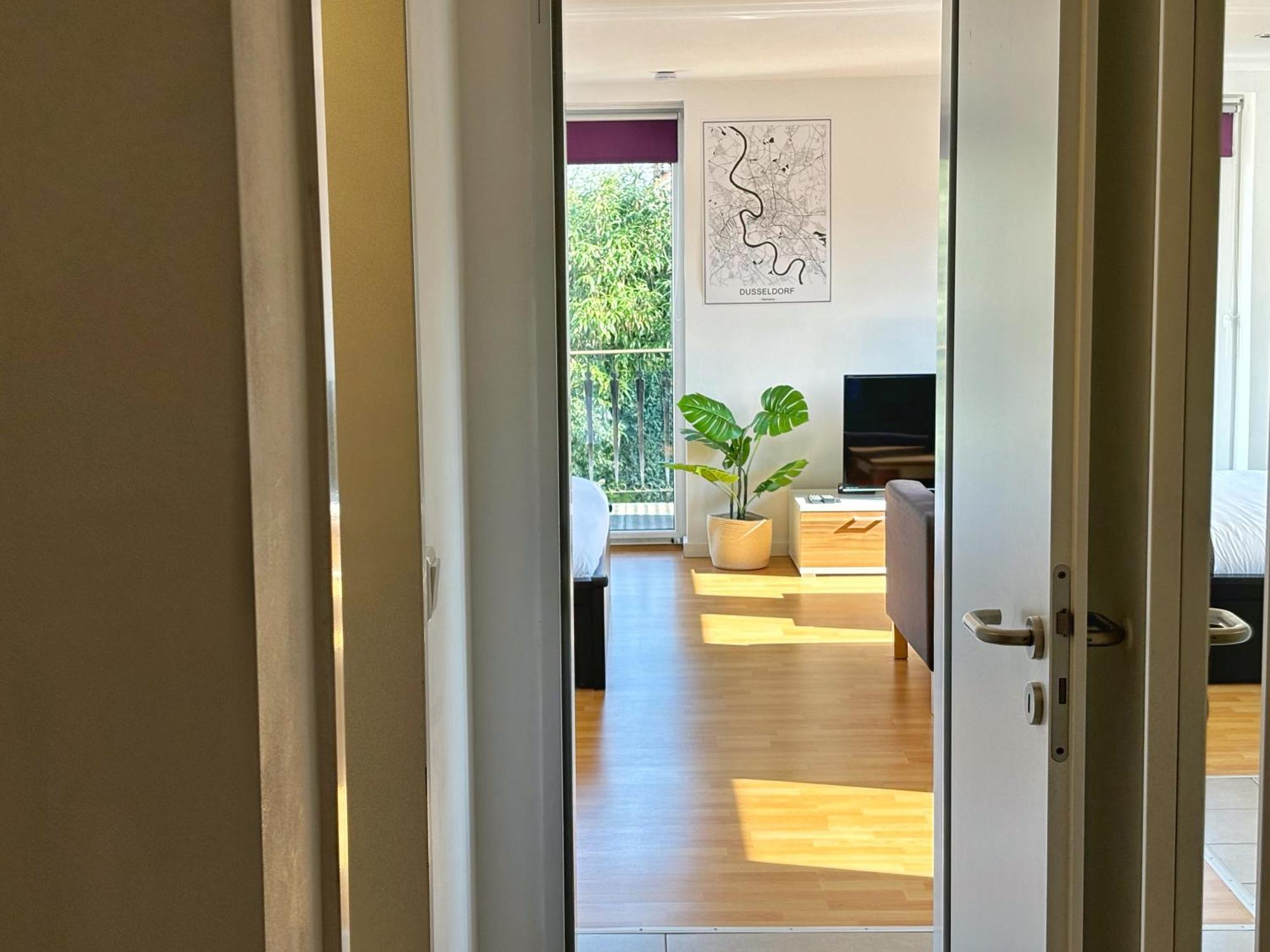 Appartement Quiet Garden-view Studio Düsseldorf